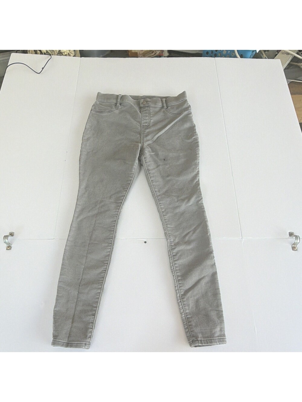 Time and Tru Women's Gray Skinny Jeans Slim Fit Stretch 5-Pocket Mid Rise
